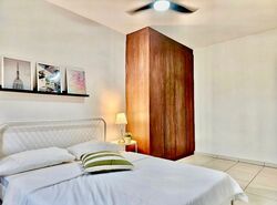 Lakeview Estate (D20), Apartment #600811511